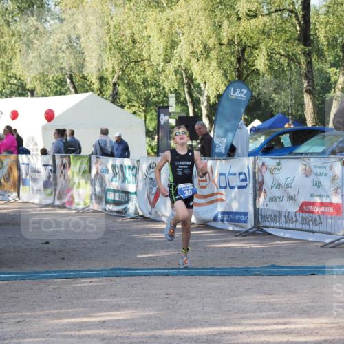 01.09.2024 - 17. Tribühne Triathlon Michael Strokosch http://msf.ph/oto/6941365 01.09.2024 09:12:26 Ziel 30 meine-sportfotos.de