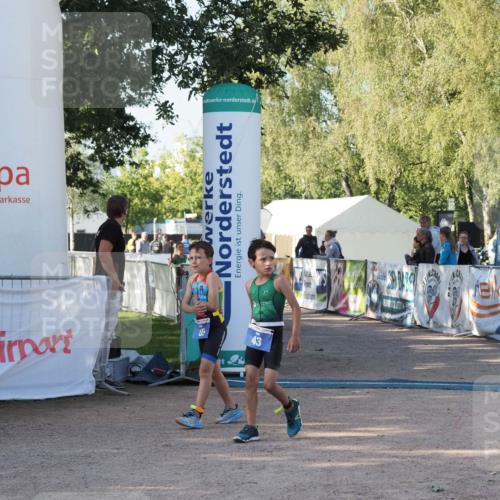01.09.2024 - 17. Tribühne Triathlon Michael Strokosch http://msf.ph/oto/6941468 01.09.2024 09:14:19 Ziel 42, 43, 55 meine-sportfotos.de