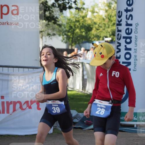 01.09.2024 - 17. Tribühne Triathlon Michael Strokosch http://msf.ph/oto/6941707 01.09.2024 09:18:02 Ziel 28 meine-sportfotos.de