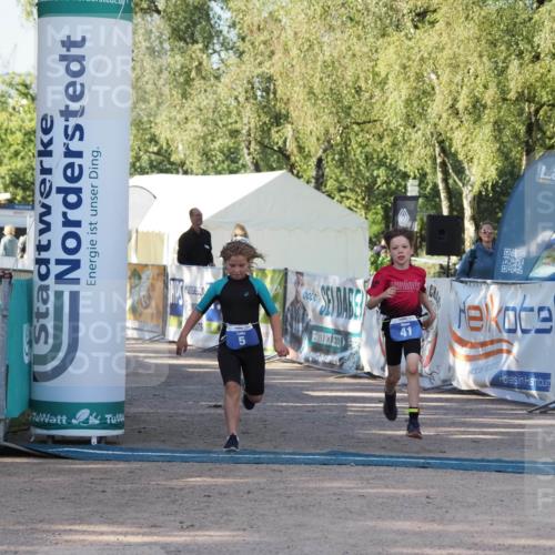 01.09.2024 - 17. Tribühne Triathlon Michael Strokosch http://msf.ph/oto/6941748 01.09.2024 09:20:21 Ziel 5, 41 meine-sportfotos.de