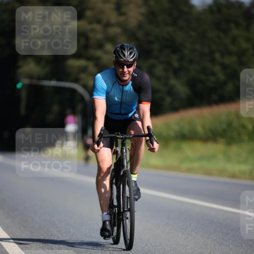 01.09.2024 - 17. Tribühne Triathlon H.Heesch http://msf.ph/oto/6941902 01.09.2024 11:16:52 Radfahren 308, 385, 394, 428 meine-sportfotos.de