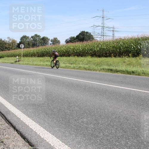 01.09.2024 - 17. Tribühne Triathlon H.Heesch http://msf.ph/oto/6942029 01.09.2024 10:56:10 Radfahren 323, 384 meine-sportfotos.de
