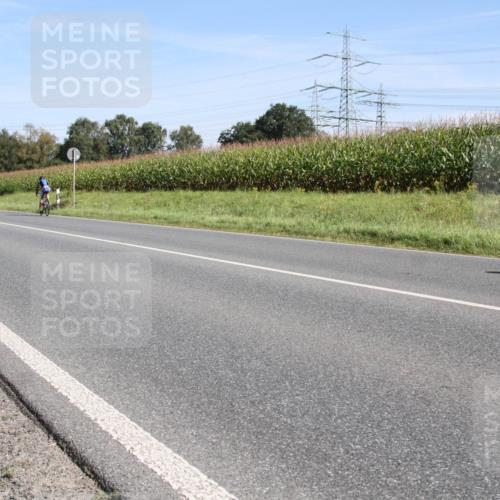01.09.2024 - 17. Tribühne Triathlon H.Heesch http://msf.ph/oto/6942222 01.09.2024 11:04:25 Radfahren 385, 406 meine-sportfotos.de