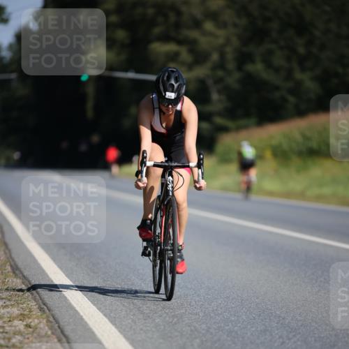 01.09.2024 - 17. Tribühne Triathlon H.Heesch http://msf.ph/oto/6942239 01.09.2024 11:19:04 Radfahren 328, 335 meine-sportfotos.de