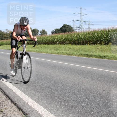 01.09.2024 - 17. Tribühne Triathlon H.Heesch http://msf.ph/oto/6942343 01.09.2024 11:08:05 Radfahren 323, 327, 373 meine-sportfotos.de
