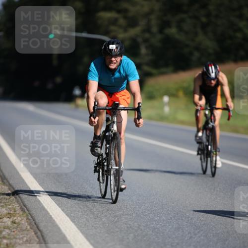 01.09.2024 - 17. Tribühne Triathlon H.Heesch http://msf.ph/oto/6942458 01.09.2024 11:21:28 Radfahren 366, 383, 386, 399, 442 meine-sportfotos.de