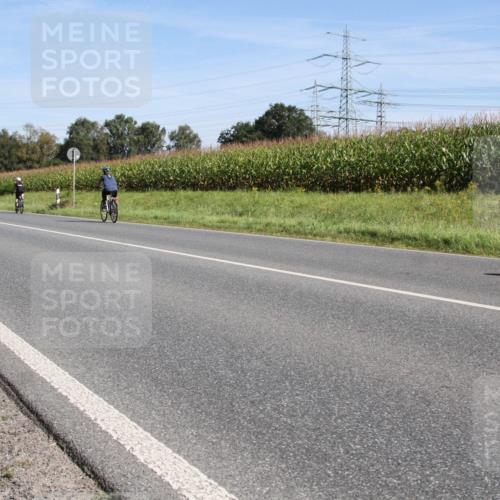 01.09.2024 - 17. Tribühne Triathlon H.Heesch http://msf.ph/oto/6942469 01.09.2024 11:11:03 Radfahren 315, 320, 346, 360, 422 meine-sportfotos.de