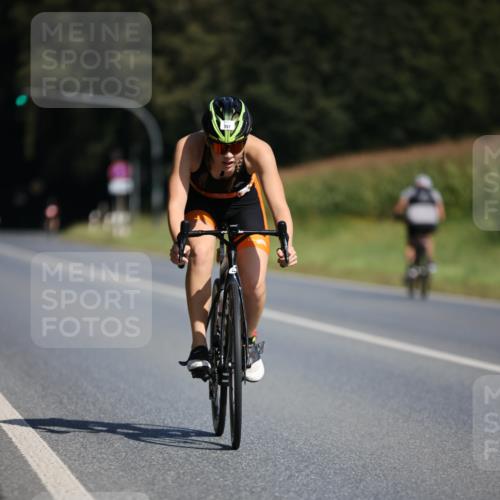 01.09.2024 - 17. Tribühne Triathlon H.Heesch http://msf.ph/oto/6943109 01.09.2024 11:30:09 Radfahren 357, 425, 461, 532, 539 meine-sportfotos.de