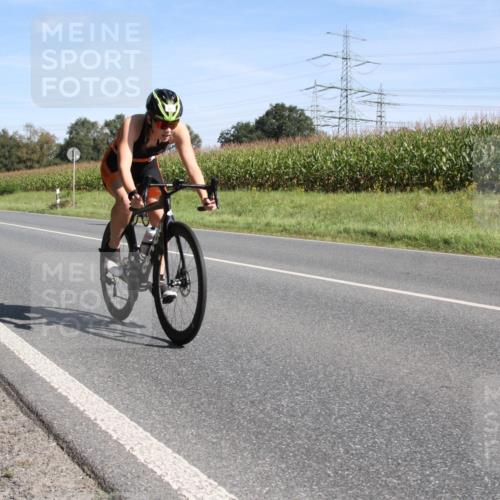 01.09.2024 - 17. Tribühne Triathlon H.Heesch http://msf.ph/oto/6943303 01.09.2024 11:30:09 Radfahren 357, 398, 425, 441, 461, 532 meine-sportfotos.de
