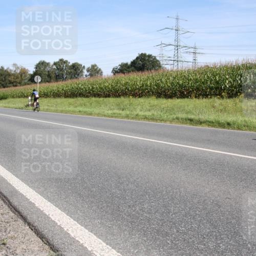 01.09.2024 - 17. Tribühne Triathlon H.Heesch http://msf.ph/oto/6943475 01.09.2024 11:33:28 Radfahren 393, 501, 526 meine-sportfotos.de
