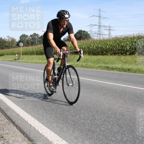 01.09.2024 - 17. Tribühne Triathlon H.Heesch http://msf.ph/oto/6943737 01.09.2024 11:39:15 Radfahren 524 meine-sportfotos.de