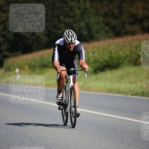 01.09.2024 - 17. Tribühne Triathlon H.Heesch http://msf.ph/oto/6943798 01.09.2024 11:34:40 Radfahren 308, 348, 387, 428, 546 meine-sportfotos.de