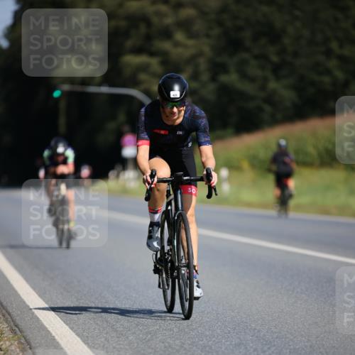 01.09.2024 - 17. Tribühne Triathlon H.Heesch http://msf.ph/oto/6943843 01.09.2024 11:34:47 Radfahren 308, 322, 428, 521 meine-sportfotos.de