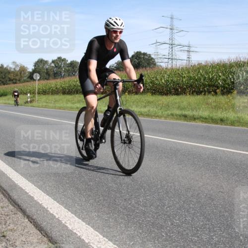 01.09.2024 - 17. Tribühne Triathlon H.Heesch http://msf.ph/oto/6943919 01.09.2024 11:42:34 Radfahren 60, 512, 555 meine-sportfotos.de