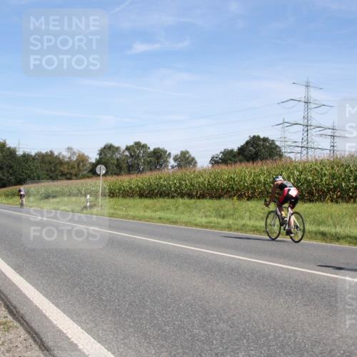 01.09.2024 - 17. Tribühne Triathlon H.Heesch http://msf.ph/oto/6944105 01.09.2024 11:46:30 Radfahren 466, 552 meine-sportfotos.de