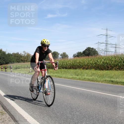01.09.2024 - 17. Tribühne Triathlon H.Heesch http://msf.ph/oto/6944131 01.09.2024 11:47:14 Radfahren 349, 377, 415, 526, 541 meine-sportfotos.de