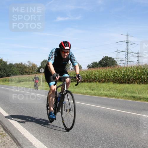 01.09.2024 - 17. Tribühne Triathlon H.Heesch http://msf.ph/oto/6944140 01.09.2024 11:47:24 Radfahren 349, 472, 473, 482, 522 meine-sportfotos.de