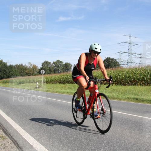 01.09.2024 - 17. Tribühne Triathlon H.Heesch http://msf.ph/oto/6944175 01.09.2024 11:47:55 Radfahren 402, 440, 443, 556 meine-sportfotos.de