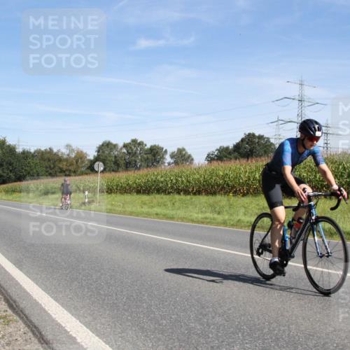 01.09.2024 - 17. Tribühne Triathlon H.Heesch http://msf.ph/oto/6944193 01.09.2024 11:48:02 Radfahren 443, 468, 500, 501, 668 meine-sportfotos.de