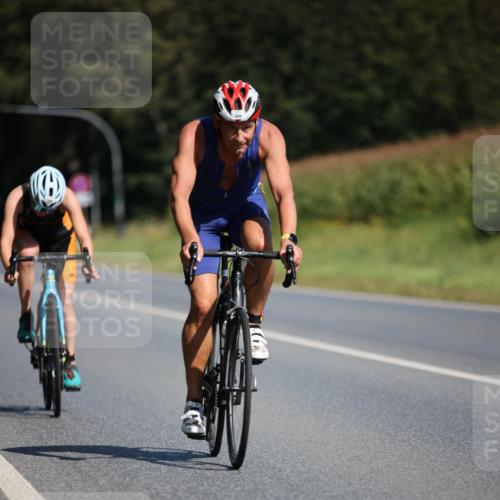 01.09.2024 - 17. Tribühne Triathlon H.Heesch http://msf.ph/oto/6944211 01.09.2024 11:36:39 Radfahren 309, 341, 395, 398, 409, 475 meine-sportfotos.de