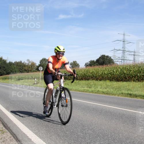 01.09.2024 - 17. Tribühne Triathlon H.Heesch http://msf.ph/oto/6944257 01.09.2024 11:49:22 Radfahren 393, 416, 459, 494 meine-sportfotos.de