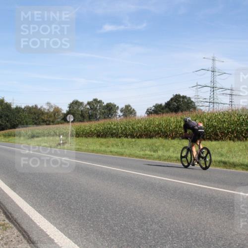 01.09.2024 - 17. Tribühne Triathlon H.Heesch http://msf.ph/oto/6944267 01.09.2024 11:49:52 Radfahren 471, 515, 518, 562, 701 meine-sportfotos.de