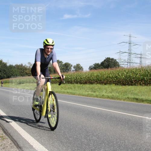 01.09.2024 - 17. Tribühne Triathlon H.Heesch http://msf.ph/oto/6944296 01.09.2024 11:50:21 Radfahren 447, 449, 450, 496, 521 meine-sportfotos.de