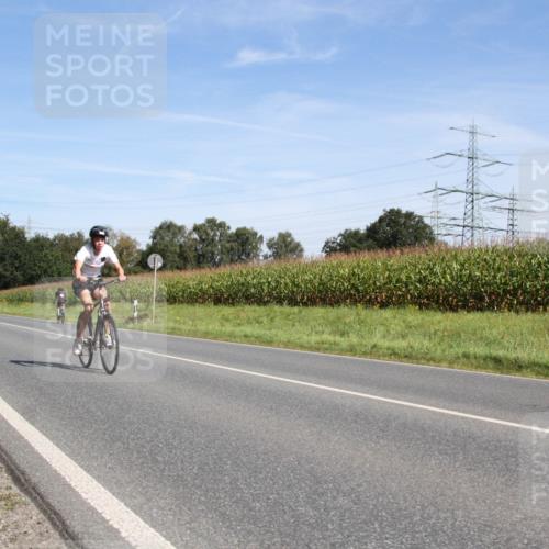 01.09.2024 - 17. Tribühne Triathlon H.Heesch http://msf.ph/oto/6944326 01.09.2024 11:51:10 Radfahren 334, 549, 624 meine-sportfotos.de