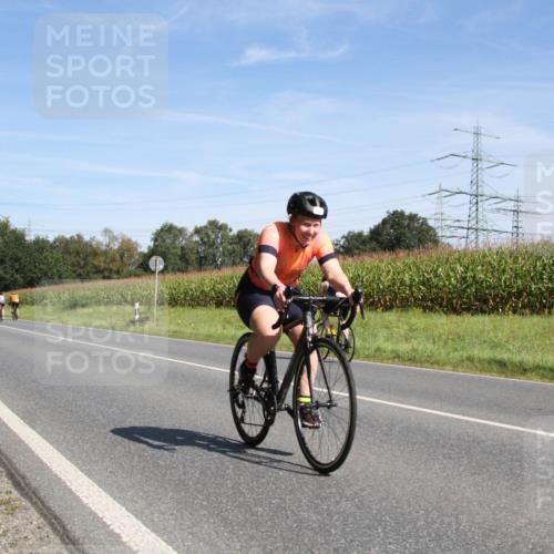 01.09.2024 - 17. Tribühne Triathlon H.Heesch http://msf.ph/oto/6944371 01.09.2024 11:51:50 Radfahren 485, 492, 561, 678 meine-sportfotos.de
