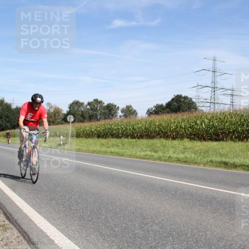 01.09.2024 - 17. Tribühne Triathlon H.Heesch http://msf.ph/oto/6944414 01.09.2024 11:52:34 Radfahren 463, 506, 520, 692 meine-sportfotos.de