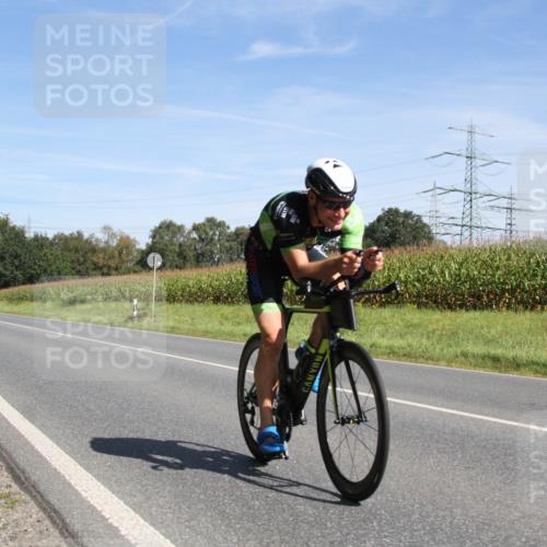 01.09.2024 - 17. Tribühne Triathlon H.Heesch http://msf.ph/oto/6944442 01.09.2024 11:52:59 Radfahren 483, 486, 529, 545 meine-sportfotos.de