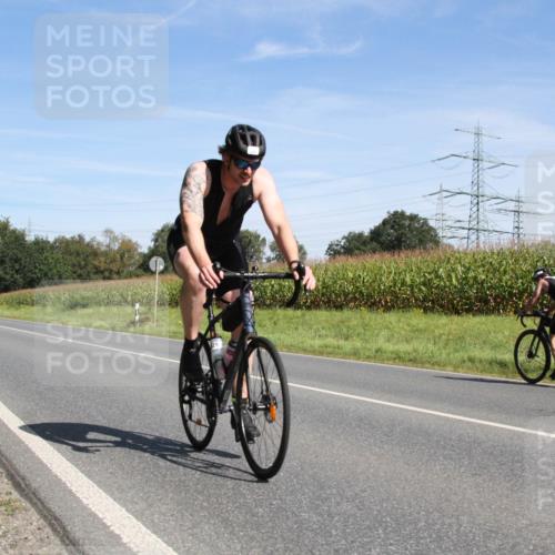 01.09.2024 - 17. Tribühne Triathlon H.Heesch http://msf.ph/oto/6944450 01.09.2024 11:53:04 Radfahren 483, 486, 529, 545, 704 meine-sportfotos.de