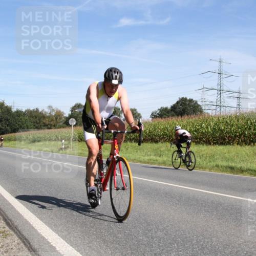 01.09.2024 - 17. Tribühne Triathlon H.Heesch http://msf.ph/oto/6944488 01.09.2024 11:53:38 Radfahren 398, 401, 501, 608, 693 meine-sportfotos.de