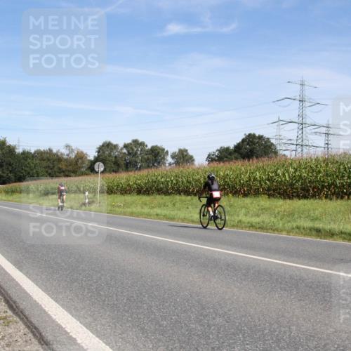 01.09.2024 - 17. Tribühne Triathlon H.Heesch http://msf.ph/oto/6944525 01.09.2024 11:54:06 Radfahren 459, 579, 663, 671, 673, 706 meine-sportfotos.de