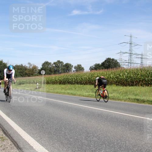 01.09.2024 - 17. Tribühne Triathlon H.Heesch http://msf.ph/oto/6944531 01.09.2024 11:54:11 Radfahren 459, 475, 508, 671, 706 meine-sportfotos.de