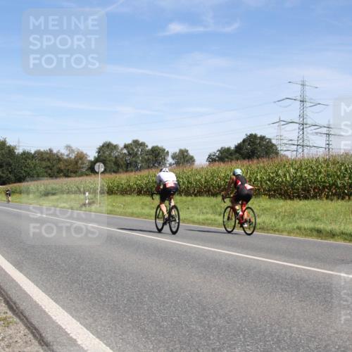 01.09.2024 - 17. Tribühne Triathlon H.Heesch http://msf.ph/oto/6944547 01.09.2024 11:54:19 Radfahren 508, 527, 556, 611, 621, 691 meine-sportfotos.de