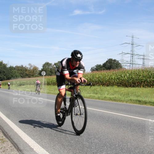 01.09.2024 - 17. Tribühne Triathlon H.Heesch http://msf.ph/oto/6944559 01.09.2024 11:54:27 Radfahren 445, 495, 611, 685, 688 meine-sportfotos.de