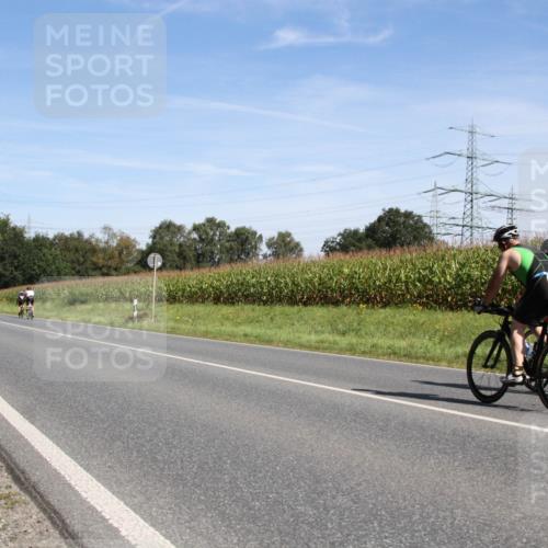 01.09.2024 - 17. Tribühne Triathlon H.Heesch http://msf.ph/oto/6944626 01.09.2024 11:55:55 Radfahren 494, 662, 675, 687 meine-sportfotos.de