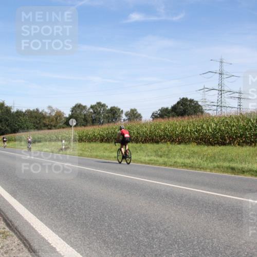 01.09.2024 - 17. Tribühne Triathlon H.Heesch http://msf.ph/oto/6944635 01.09.2024 11:56:02 Radfahren 667, 683, 687 meine-sportfotos.de