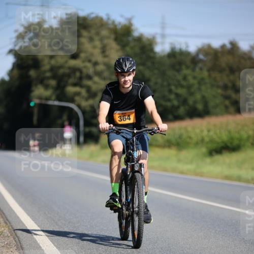 01.09.2024 - 17. Tribühne Triathlon H.Heesch http://msf.ph/oto/6944640 01.09.2024 11:37:49 Radfahren 364, 445, 478, 488, 520, 542 meine-sportfotos.de