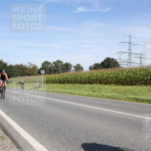 01.09.2024 - 17. Tribühne Triathlon H.Heesch http://msf.ph/oto/6944657 01.09.2024 11:56:33 Radfahren 504, 521, 536, 551, 553, 650 meine-sportfotos.de