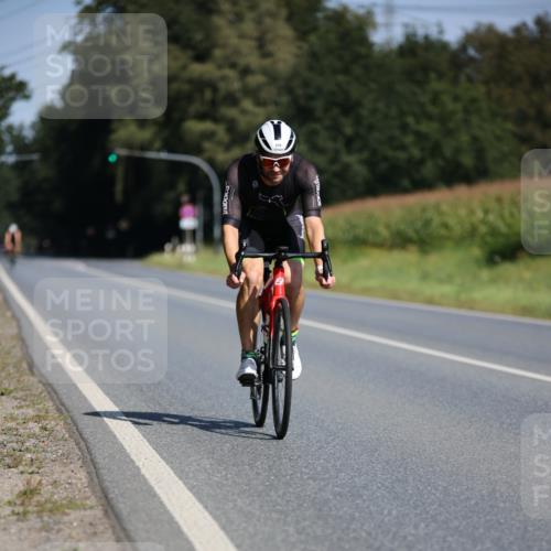 01.09.2024 - 17. Tribühne Triathlon H.Heesch http://msf.ph/oto/6944665 01.09.2024 11:37:58 Radfahren 445, 478, 520, 529 meine-sportfotos.de