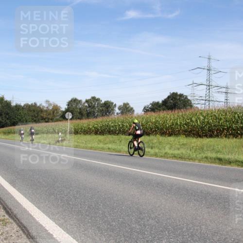 01.09.2024 - 17. Tribühne Triathlon H.Heesch http://msf.ph/oto/6944681 01.09.2024 11:56:57 Radfahren 460, 635, 637 meine-sportfotos.de