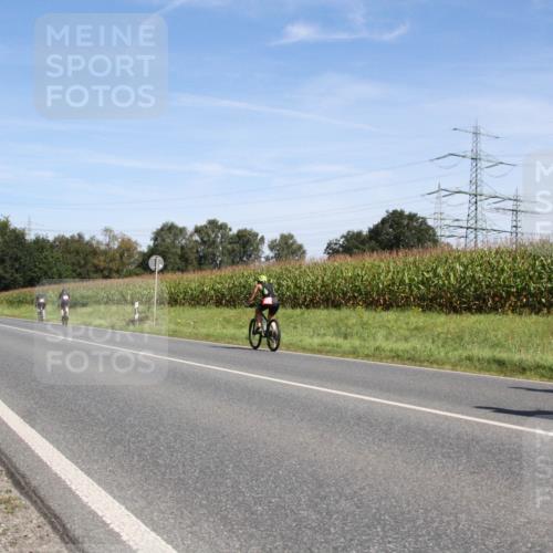 01.09.2024 - 17. Tribühne Triathlon H.Heesch http://msf.ph/oto/6944683 01.09.2024 11:56:57 Radfahren 460, 635, 637 meine-sportfotos.de