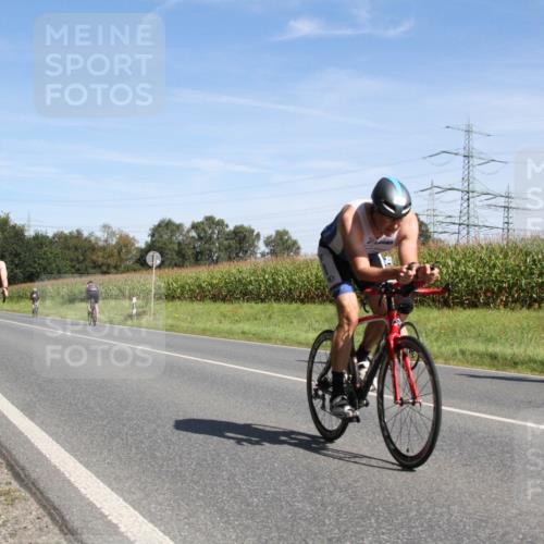 01.09.2024 - 17. Tribühne Triathlon H.Heesch http://msf.ph/oto/6944725 01.09.2024 11:57:51 Radfahren 481, 485, 557, 586, 636, 644, 690, 696, 708 meine-sportfotos.de