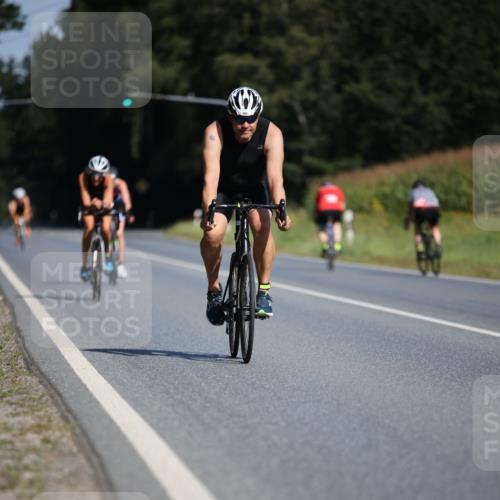 01.09.2024 - 17. Tribühne Triathlon H.Heesch http://msf.ph/oto/6944726 01.09.2024 11:38:09 Radfahren 360, 362, 390, 431, 463, 489, 553 meine-sportfotos.de