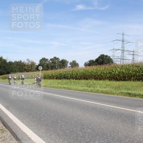 01.09.2024 - 17. Tribühne Triathlon H.Heesch http://msf.ph/oto/6944732 01.09.2024 11:57:55 Radfahren 465, 481, 485, 557, 586, 644, 696, 712 meine-sportfotos.de