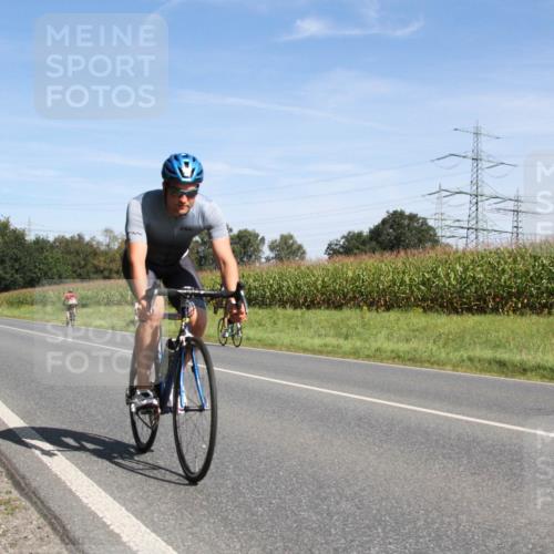 01.09.2024 - 17. Tribühne Triathlon H.Heesch http://msf.ph/oto/6944739 01.09.2024 11:57:59 Radfahren 465, 644, 712 meine-sportfotos.de