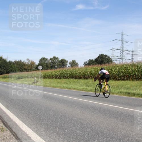 01.09.2024 - 17. Tribühne Triathlon H.Heesch http://msf.ph/oto/6944745 01.09.2024 11:58:09 Radfahren 452, 463, 511, 676, 711 meine-sportfotos.de