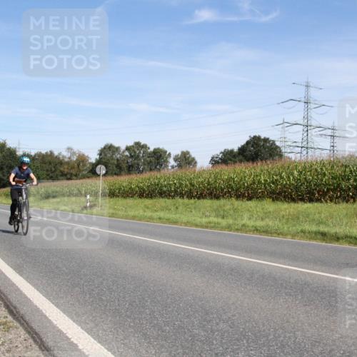 01.09.2024 - 17. Tribühne Triathlon H.Heesch http://msf.ph/oto/6944789 01.09.2024 11:58:44 Radfahren 360, 451, 491, 524, 525, 569, 577, 580, 591, 629 meine-sportfotos.de